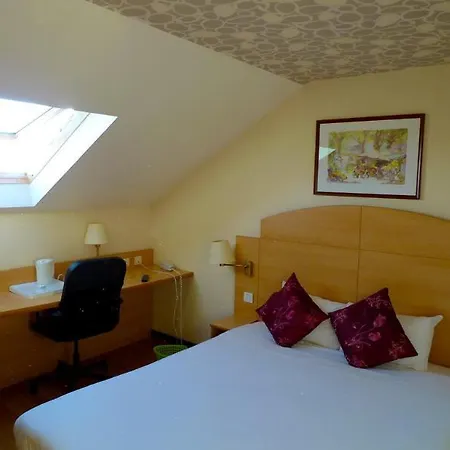 Kyriad Szálloda Cambrai